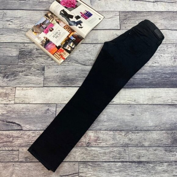 Levi's Denim - Levi's Black Denim Slight‎ Curve Slim Classic